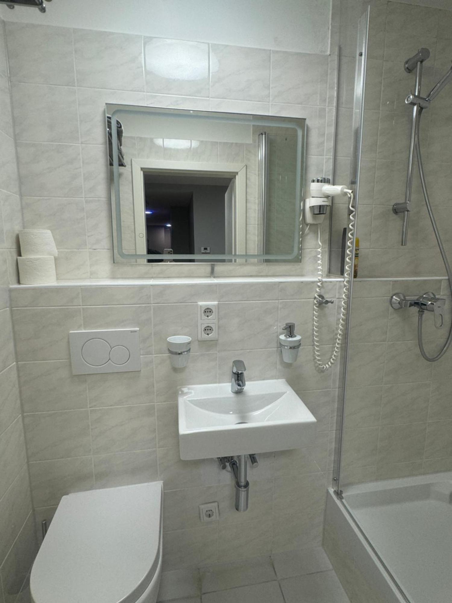 Studio Apartment Am Hauptbahnhof N2 Nuremberg Extérieur photo